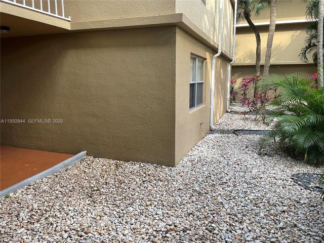 4235 N University Dr 107, Sunrise, FL 33351