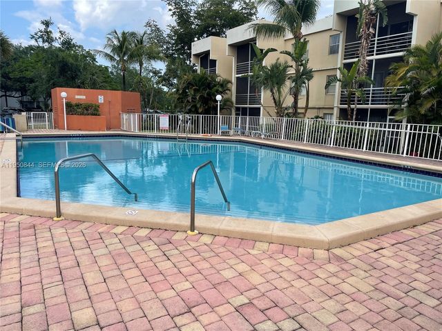 4235 N University Dr 107, Sunrise, FL 33351