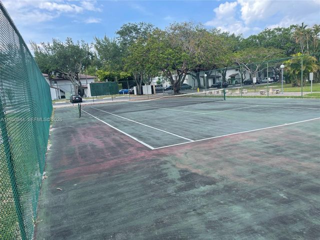 4235 N University Dr 107, Sunrise, FL 33351