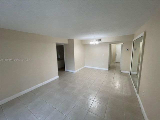 4235 N University Dr 107, Sunrise, FL 33351