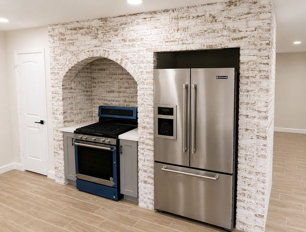 2301 Morning Drive, Baytown, TX 77520