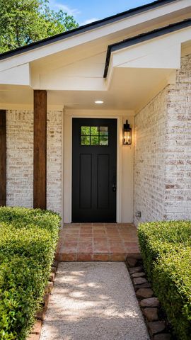 2301 Morning Drive, Baytown, TX 77520