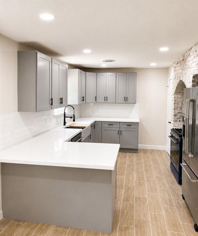 2301 Morning Drive, Baytown, TX 77520