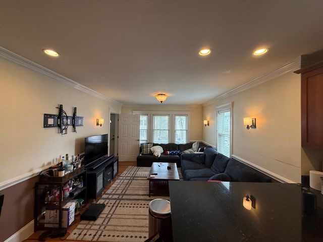 72 Bennett Street 72, Boston, MA 02135