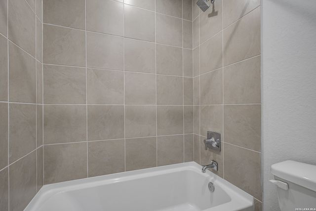 9914 Chavaneaux Lndg, San Antonio, TX 78221