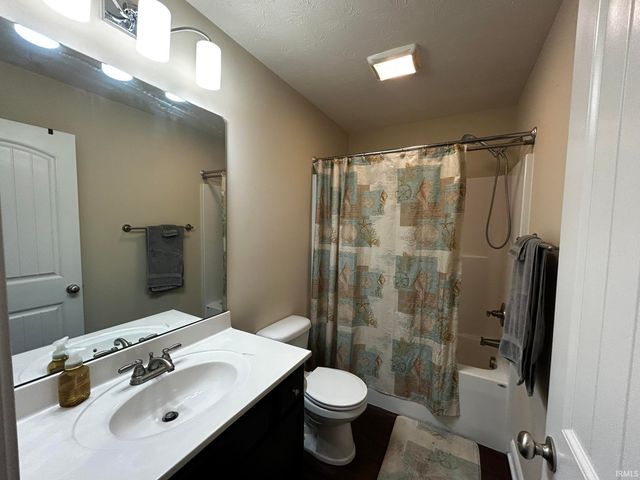 8018 Kismet Drive, Charlestown, IN 47111