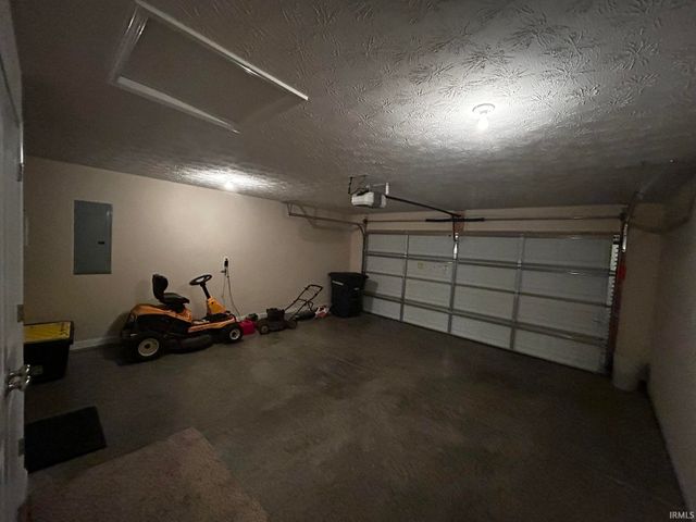 8018 Kismet Drive, Charlestown, IN 47111