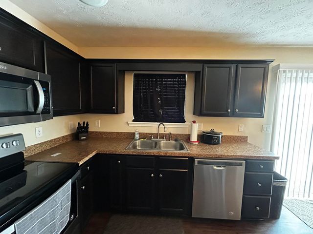 8018 Kismet Drive, Charlestown, IN 47111