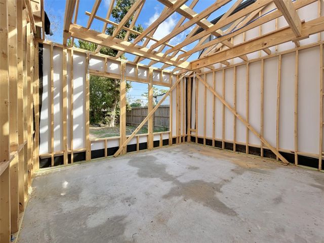 7118 Schiller Street, Houston, TX 77055