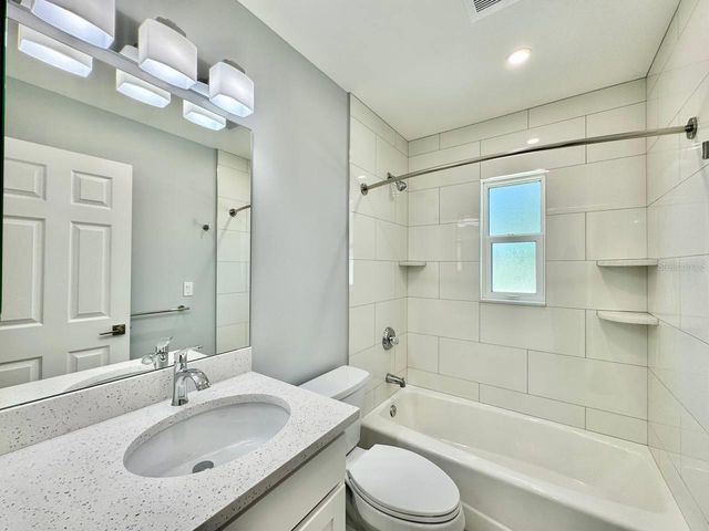 4306 PORPOISE DRIVE B, Tampa, FL 33617