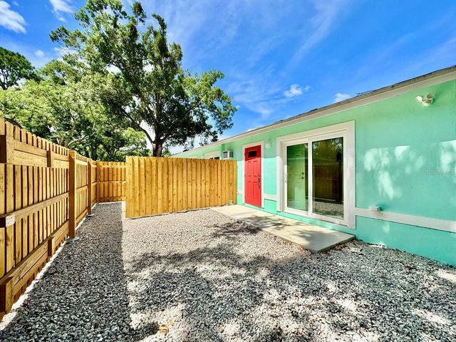 4306 PORPOISE DRIVE B, Tampa, FL 33617