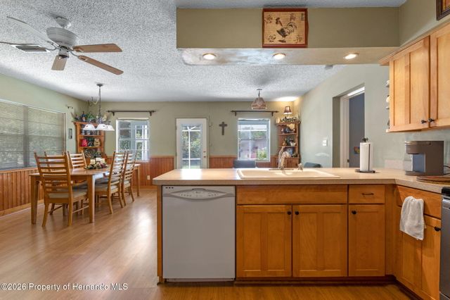 7484 Redbud Lane, Brooksville, FL 34601