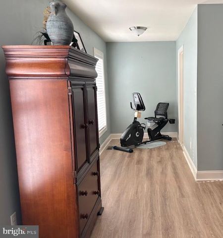 3 JAMESTOWN SQ, Mechanicsburg, PA 17050