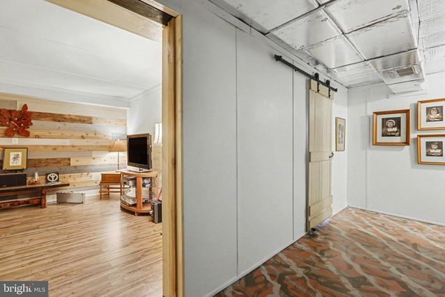 3 JAMESTOWN SQ, Mechanicsburg, PA 17050