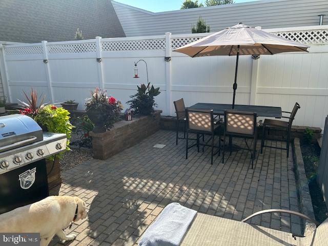 3 JAMESTOWN SQ, Mechanicsburg, PA 17050