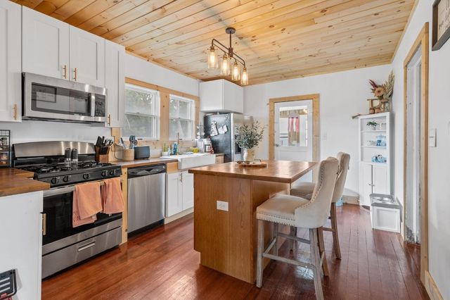 1301 W Culver Road, Knox, IN 46534