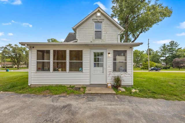 1301 W Culver Road, Knox, IN 46534