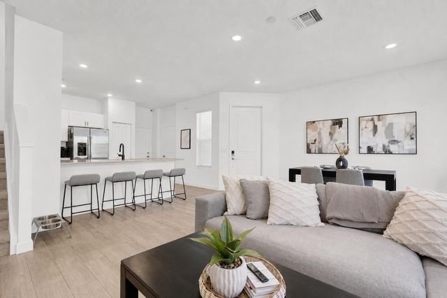 4246 Lagoon Shore Drive, Lake Worth, FL 33467