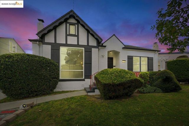 5230 Hillen Dr, Oakland, CA 94619