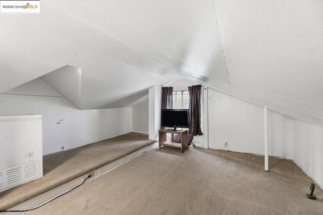 5230 Hillen Dr, Oakland, CA 94619