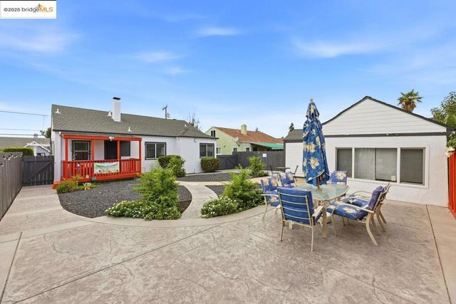 5230 Hillen Dr, Oakland, CA 94619