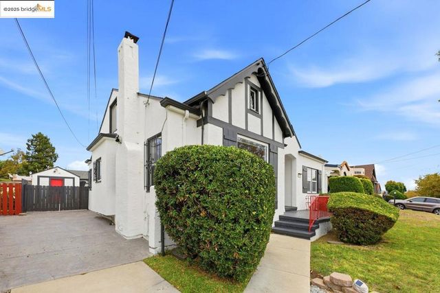 5230 Hillen Dr, Oakland, CA 94619