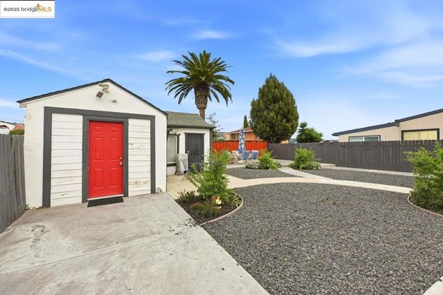 5230 Hillen Dr, Oakland, CA 94619