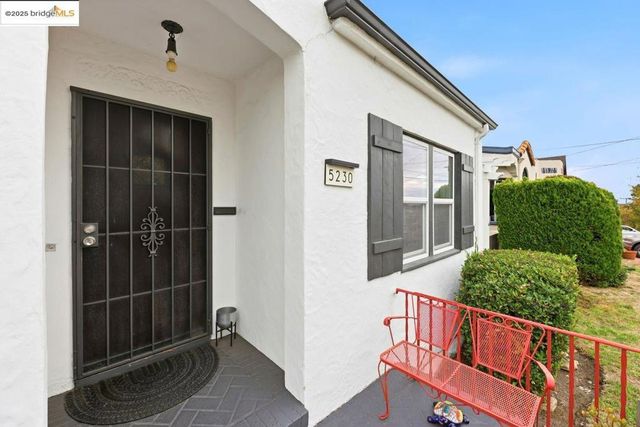 5230 Hillen Dr, Oakland, CA 94619