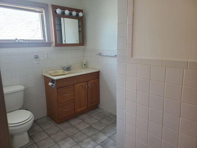 26-28 Leyden St 3, Medford, MA 02155