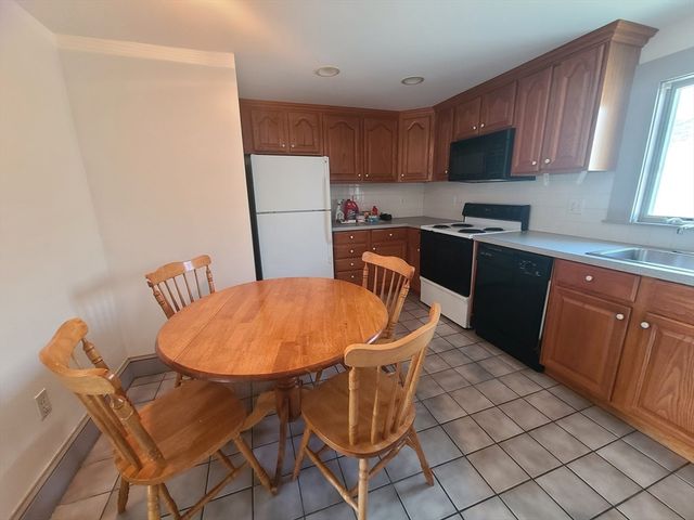 26-28 Leyden St 3, Medford, MA 02155