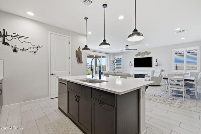 18675 E HELIAN Drive, Gold Canyon, AZ 85118
