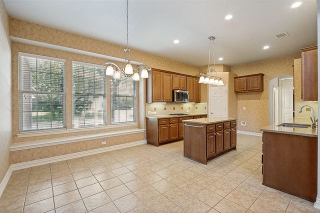 2275 Dame Laurel Lane, Lewisville, TX 75056