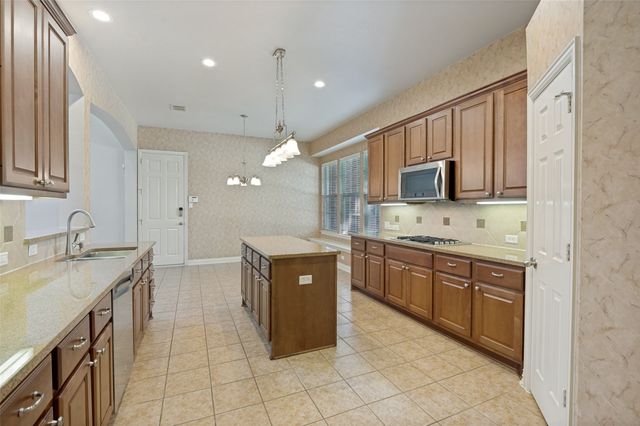 2275 Dame Laurel Lane, Lewisville, TX 75056