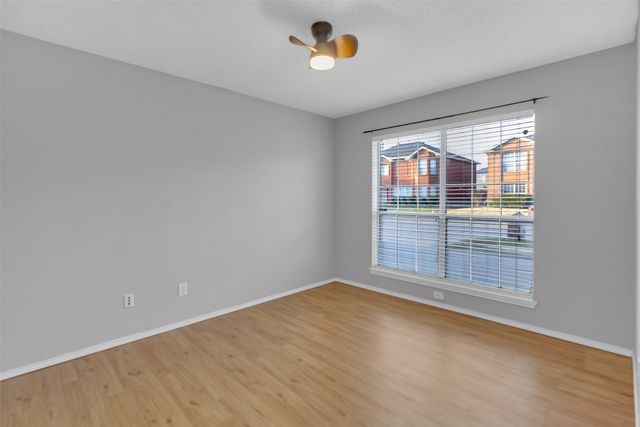 202 Matlock Meadow Drive, Arlington, TX 76002