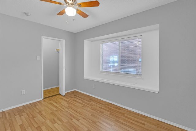 202 Matlock Meadow Drive, Arlington, TX 76002