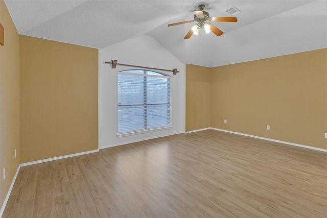 202 Matlock Meadow Drive, Arlington, TX 76002