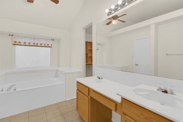 202 Matlock Meadow Drive, Arlington, TX 76002