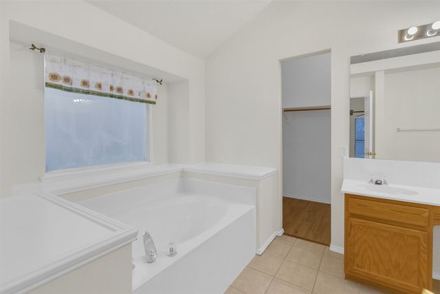 202 Matlock Meadow Drive, Arlington, TX 76002