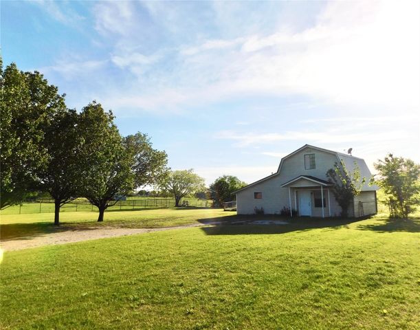 31 Rogers Circle, Krum, TX 76249