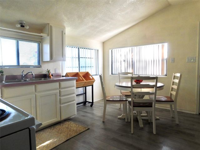 31 Rogers Circle, Krum, TX 76249