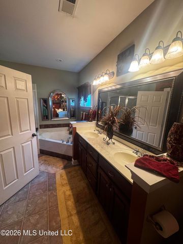 4440 Liverpool Lane, Southaven, MS 38671