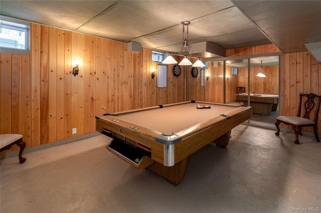 44 Scofield Road, Pound Ridge, NY 10576