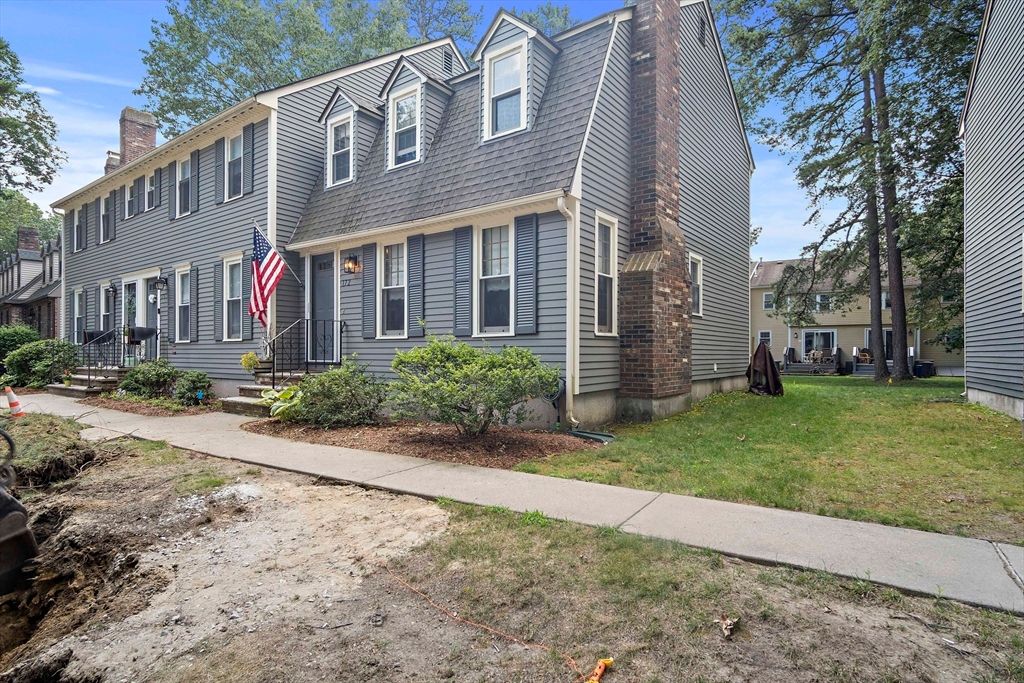 172 Wellman Ave. 172, Chelmsford, MA 01863