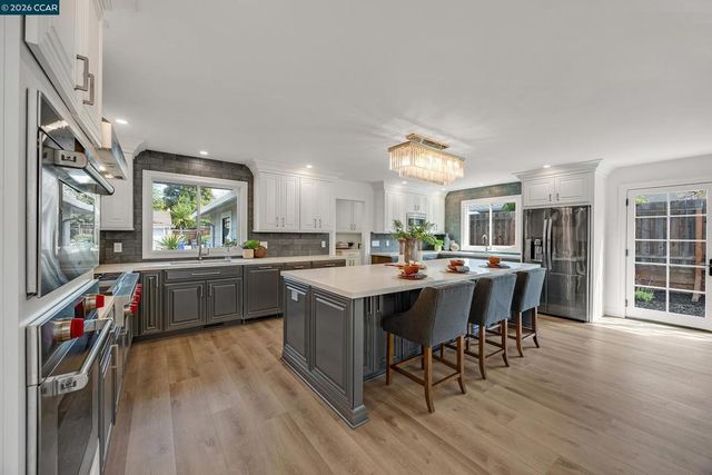 5174 Jomar Dr, Concord, CA 94521