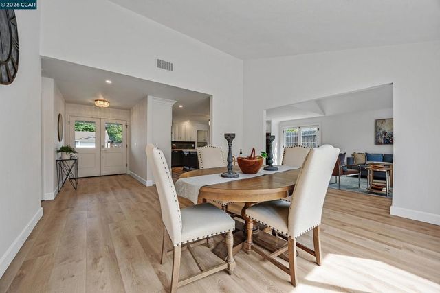 5174 Jomar Dr, Concord, CA 94521