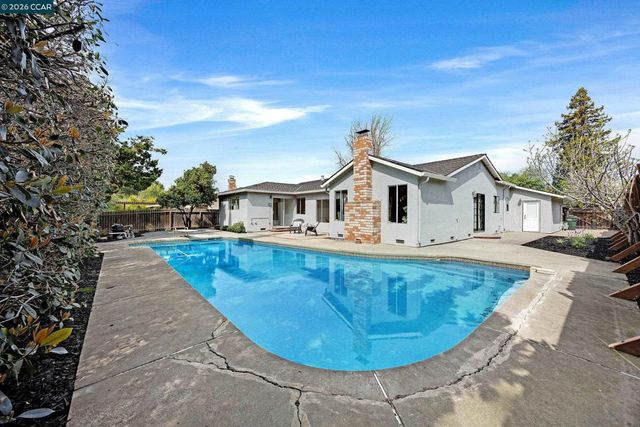 5174 Jomar Dr, Concord, CA 94521