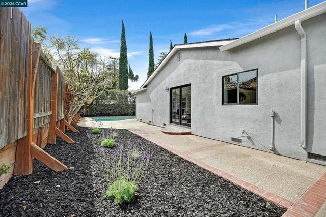 5174 Jomar Dr, Concord, CA 94521