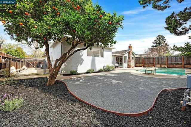 5174 Jomar Dr, Concord, CA 94521