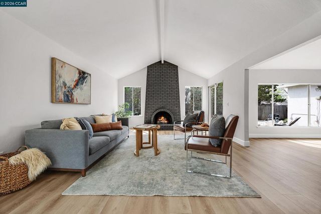 5174 Jomar Dr, Concord, CA 94521