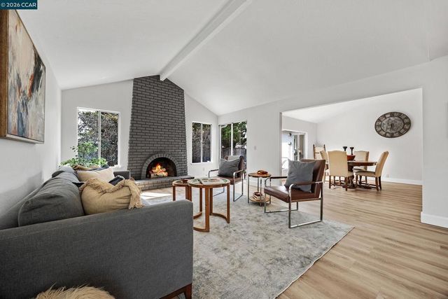 5174 Jomar Dr, Concord, CA 94521